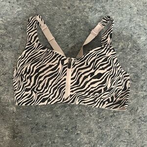 Victoria’s Secret knock-out sports bra Zebra Print